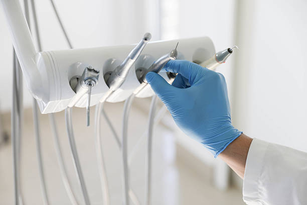 Professional Tooth Extraction technician working in Escobares, TX